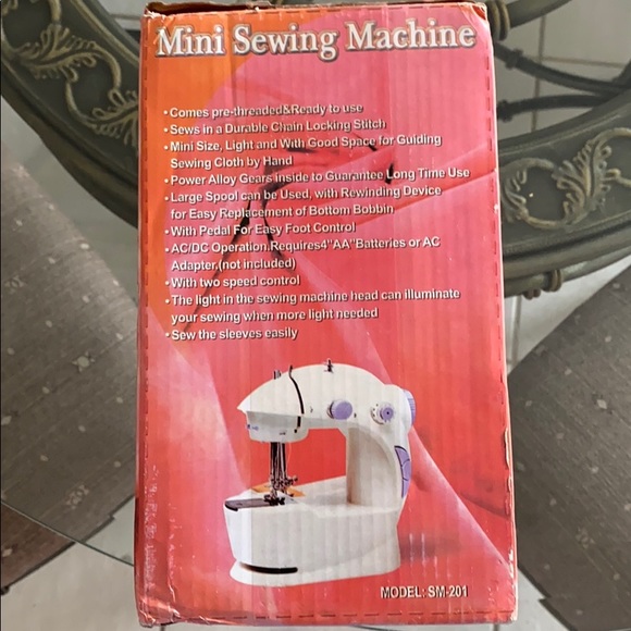 Mini Sewing Machine 4in 1 for the begginers!!! - Picture 3 of 9